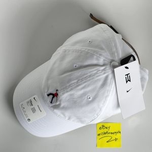 Nike Heritage86 Tiger Woods Golf Hat TW Fist Pump